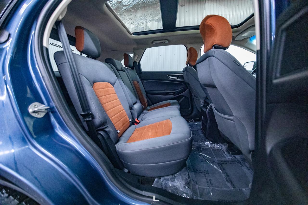 2018 Ford Edge AWD SEL Roof Nav BCam Red Deer AB