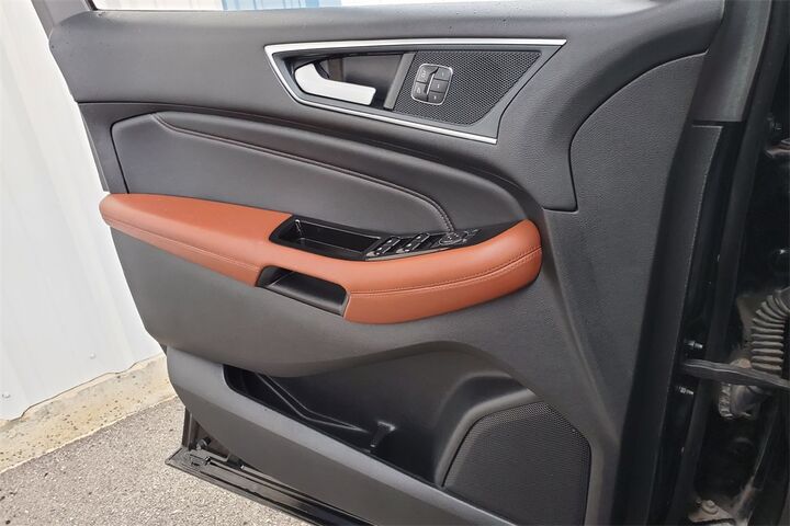 2018 Ford Edge Titanium  TX