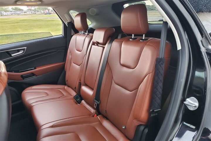 2018 Ford Edge Titanium  TX