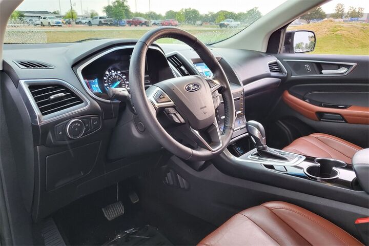 2018 Ford Edge Titanium  TX