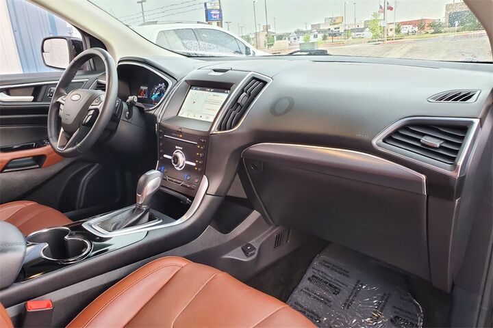 2018 Ford Edge Titanium  TX