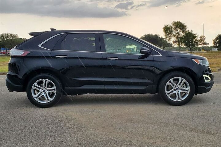 2018 Ford Edge Titanium  TX