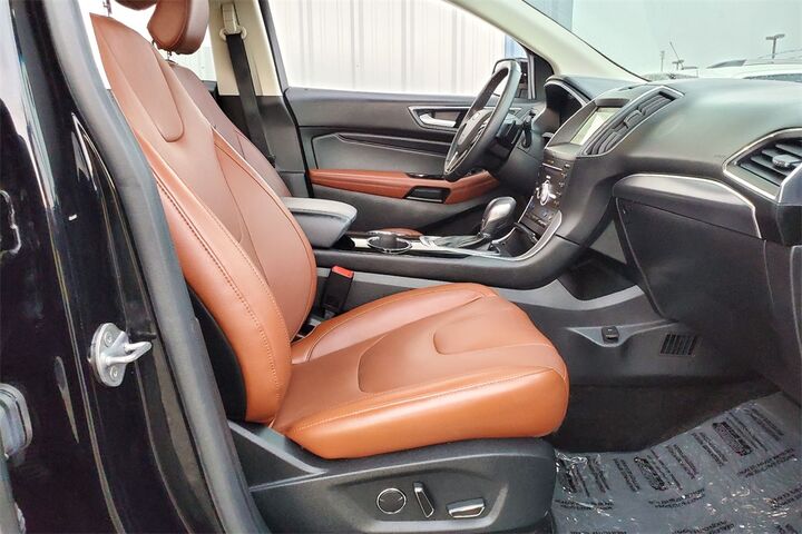 2018 Ford Edge Titanium  TX