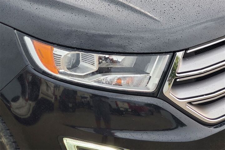 2018 Ford Edge Titanium  TX