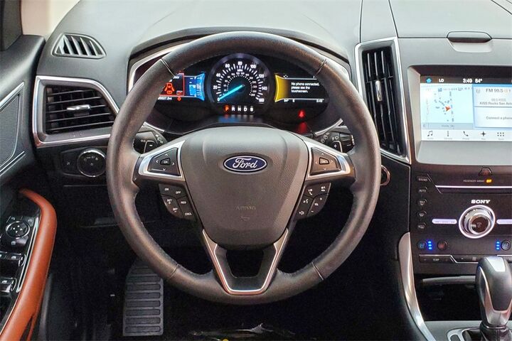 2018 Ford Edge Titanium  TX