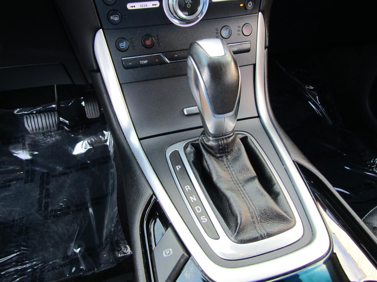 2018 Ford Edge Titanium photo 18