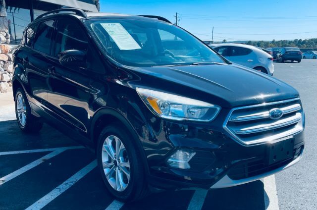 2018 Ford Escape- SD SE