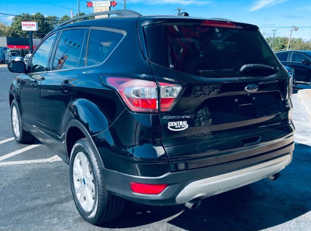 2018 Ford Escape- SD SE