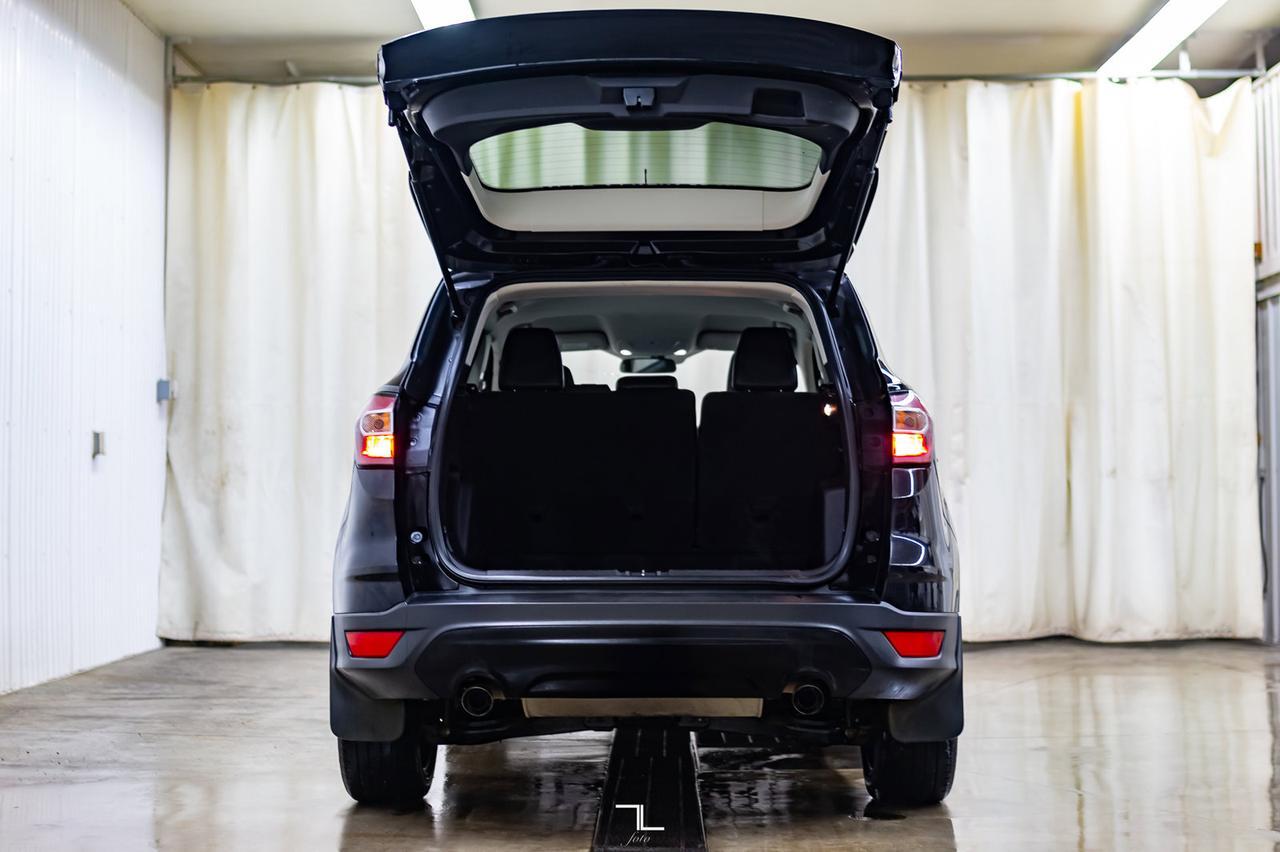 2018 Ford Escape AWD SE Appearance Pkg BCam Red Deer AB