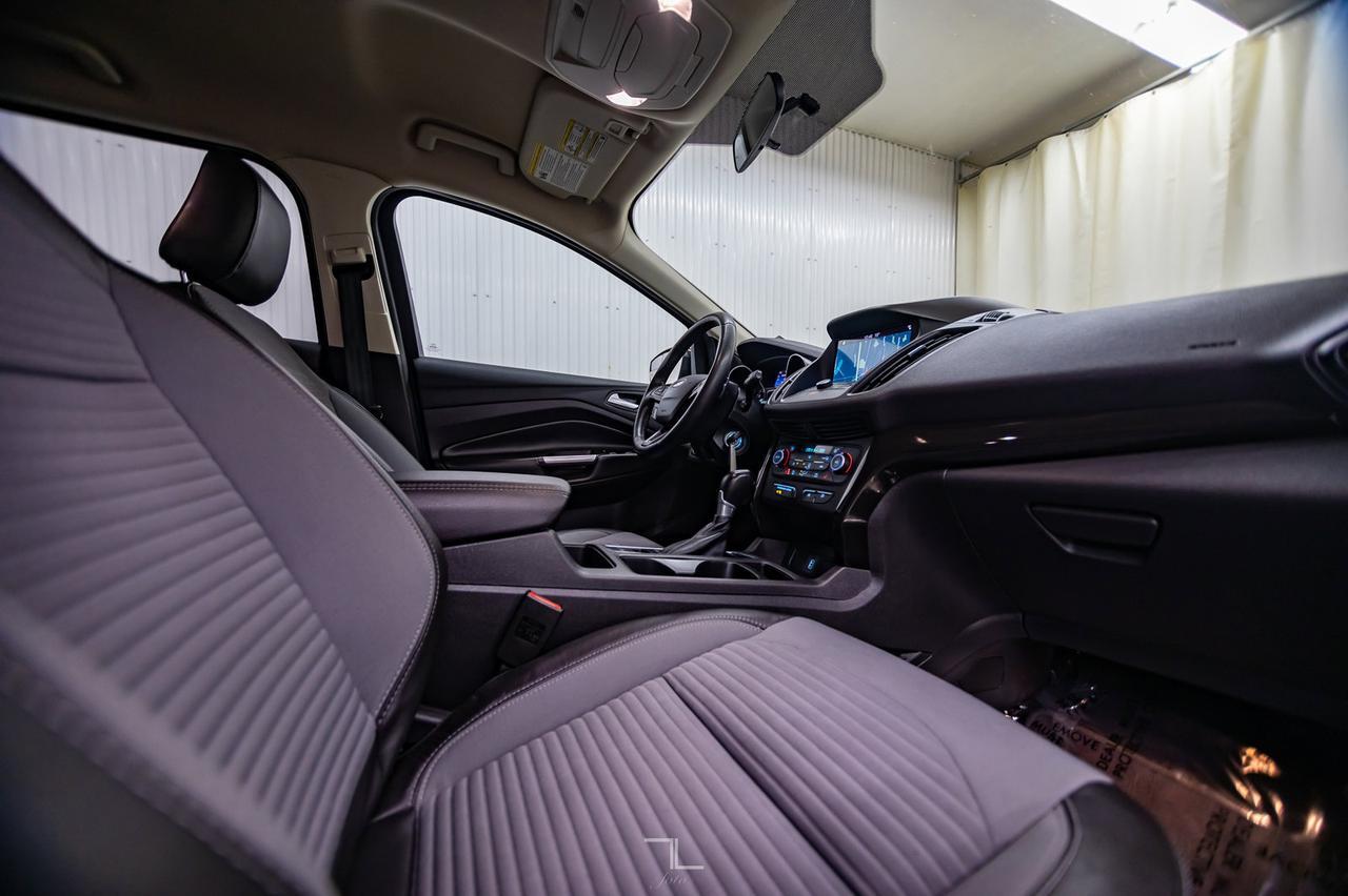 2018 Ford Escape AWD SE Appearance Pkg Nav BCam Red Deer AB