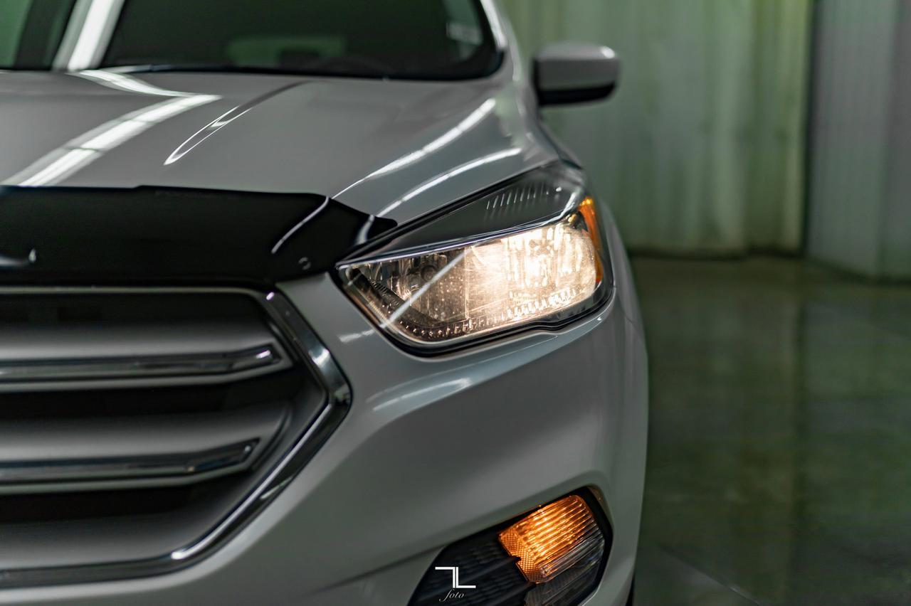 2018 Ford Escape AWD SE BCam Heated Seats Red Deer AB