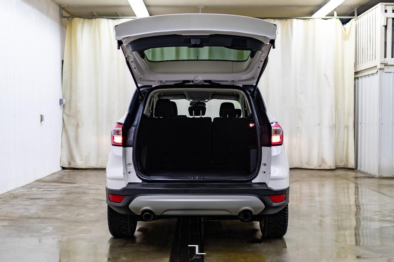 2018 Ford Escape AWD SE BCam Heated Seats Red Deer AB