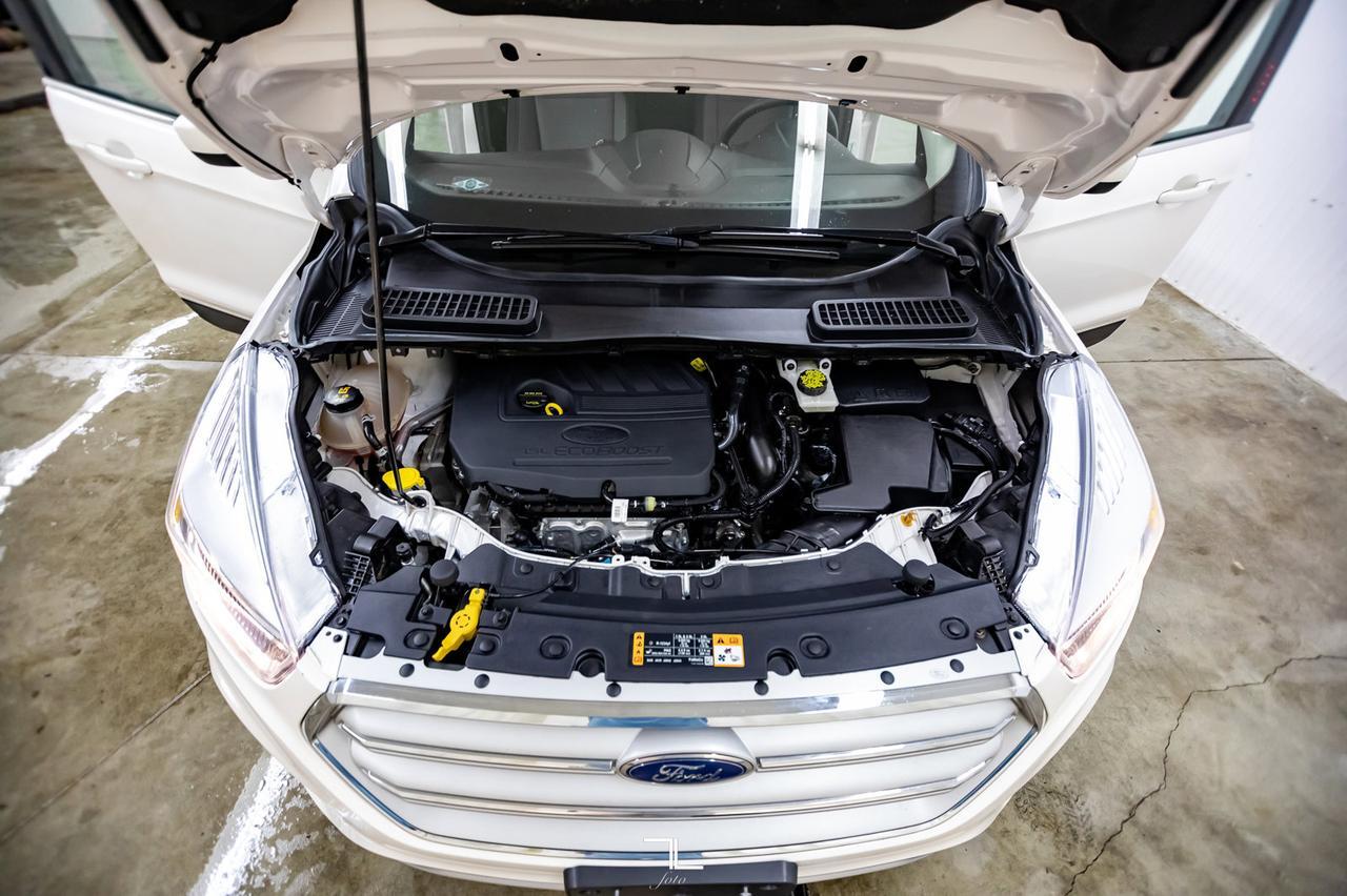 2018 Ford Escape AWD SE BCam Heated Seats Red Deer AB