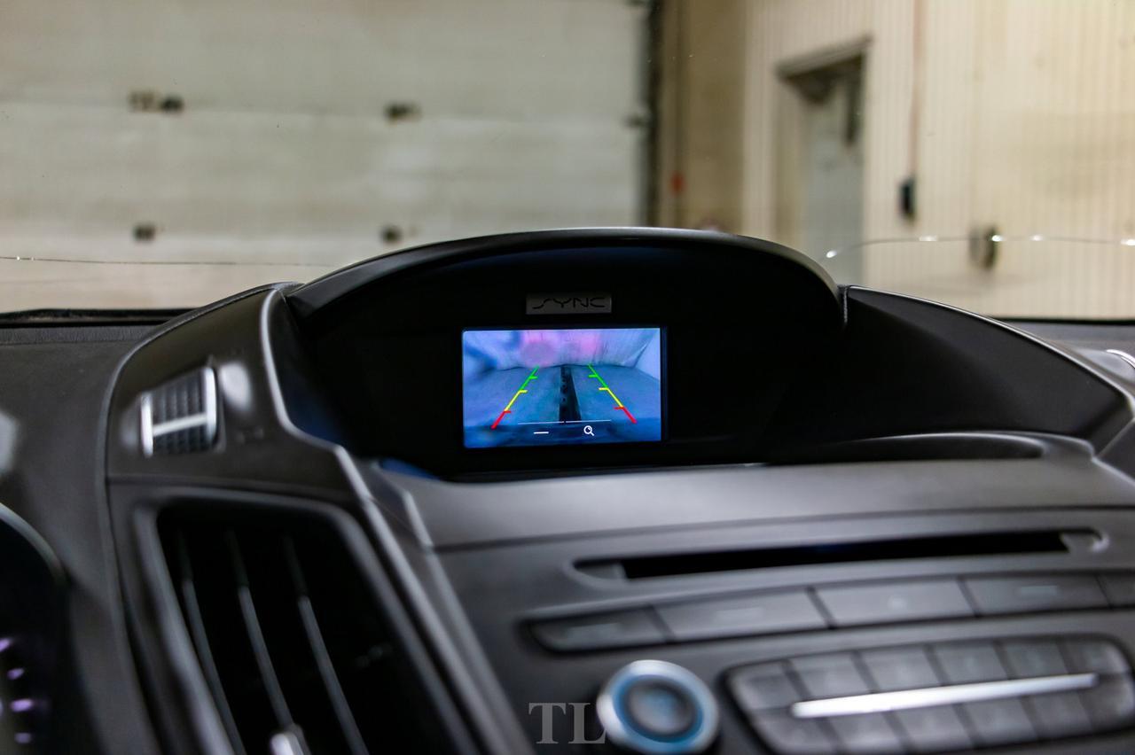 2018 Ford Escape AWD SE BCam Heated Seats Red Deer AB