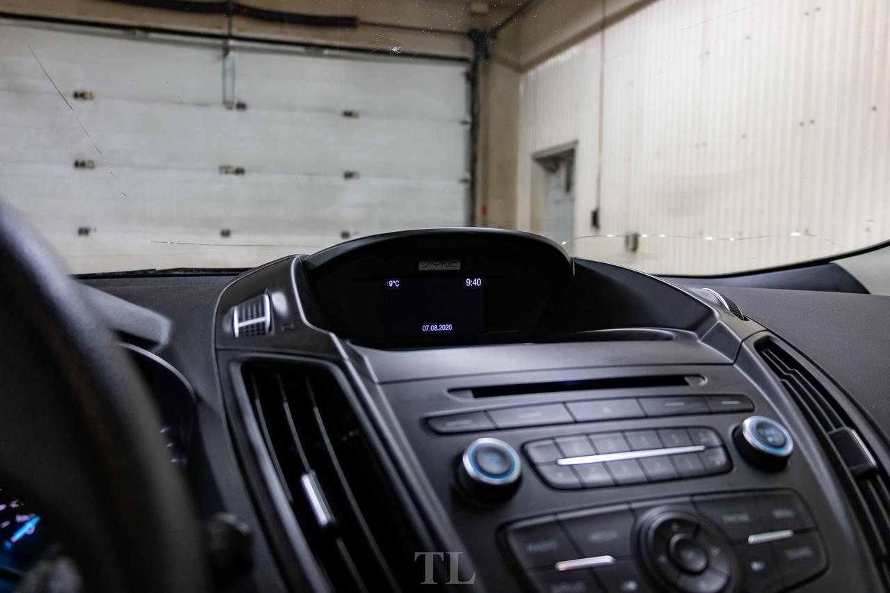 2018 Ford Escape AWD SE BCam Heated Seats Red Deer AB