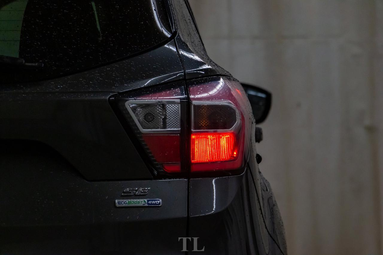 2018 Ford Escape AWD SE BCam Heated Seats Red Deer AB