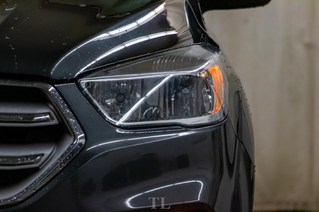 2018 Ford Escape AWD SE BCam Heated Seats Red Deer AB