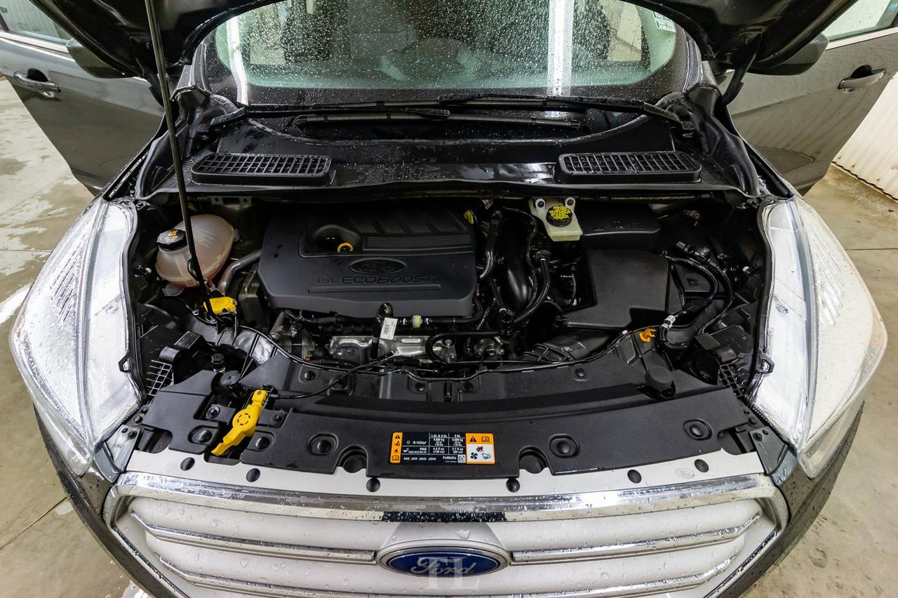 2018 Ford Escape AWD SE BCam Heated Seats Red Deer AB