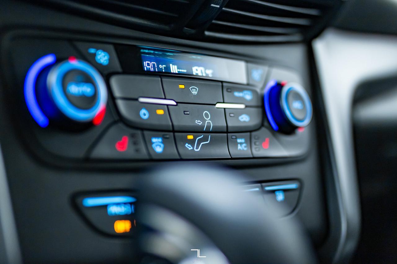 2018 Ford Escape AWD SE BCam Red Deer AB