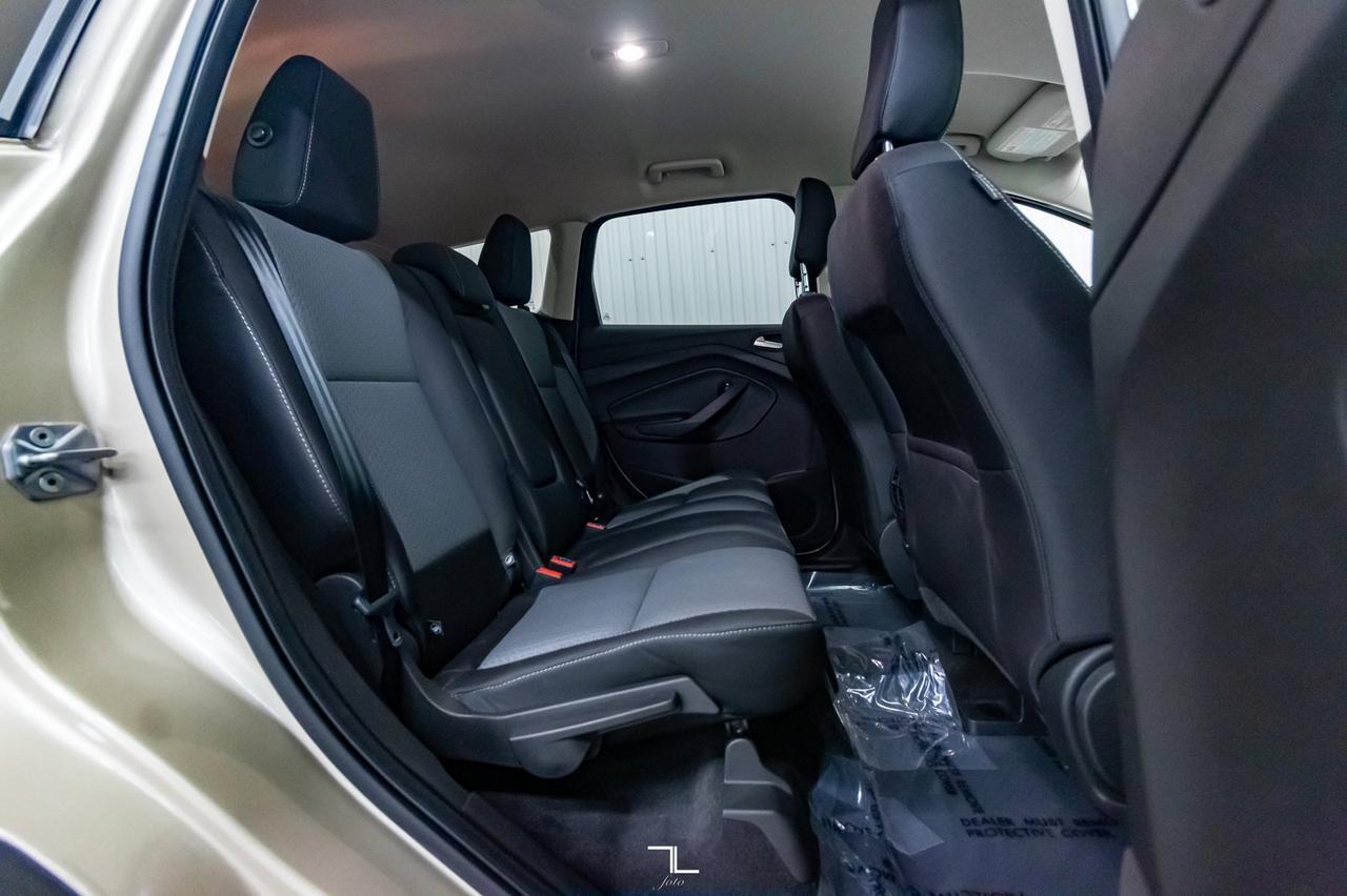 2018 Ford Escape AWD SE BCam Red Deer AB