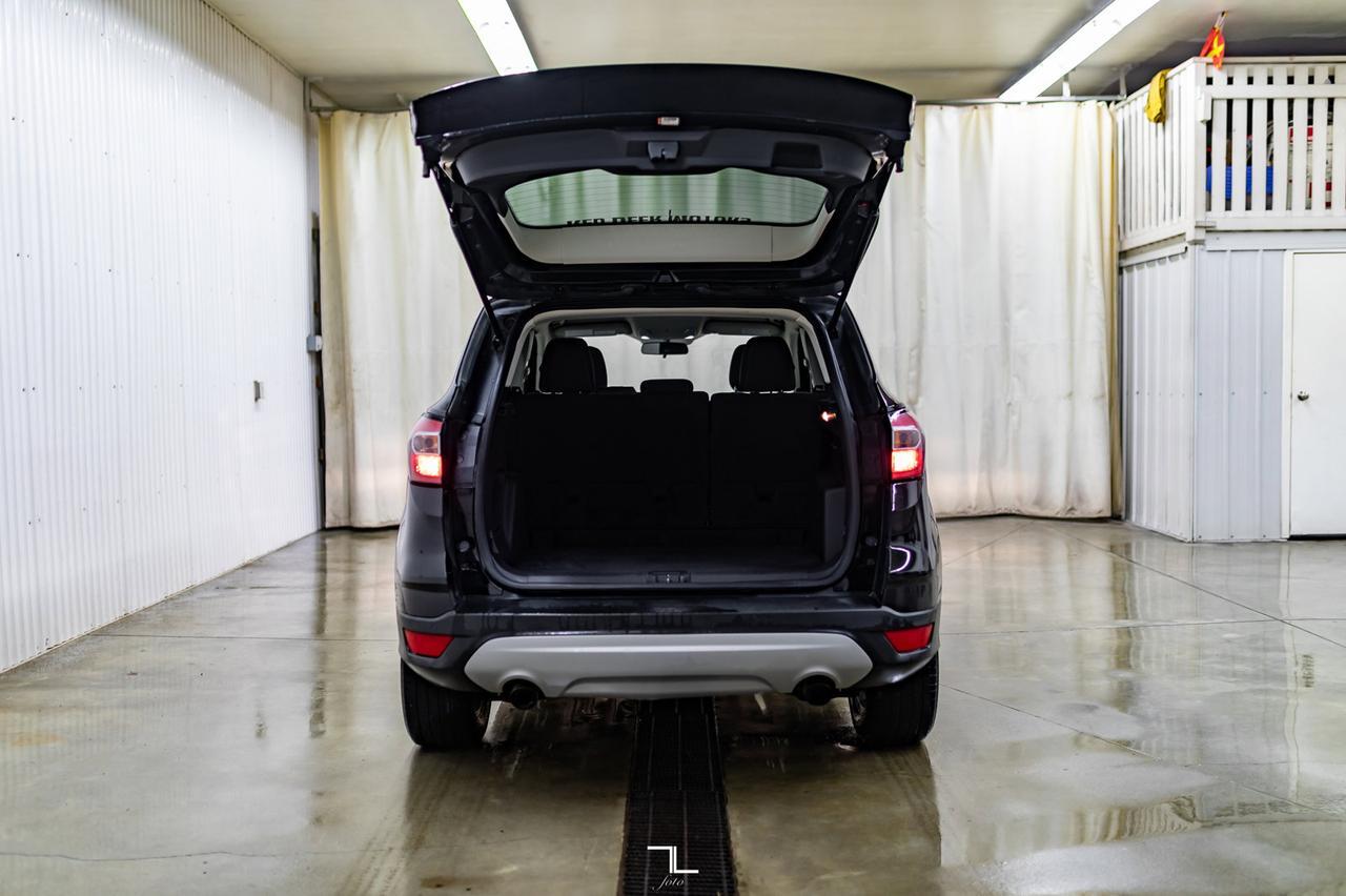 2018 Ford Escape AWD SE BCam Red Deer AB