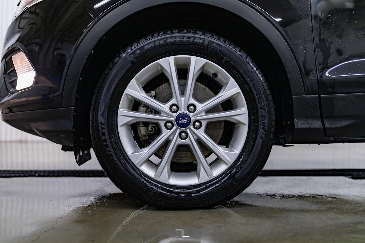 2018 Ford Escape AWD SE BCam Red Deer AB