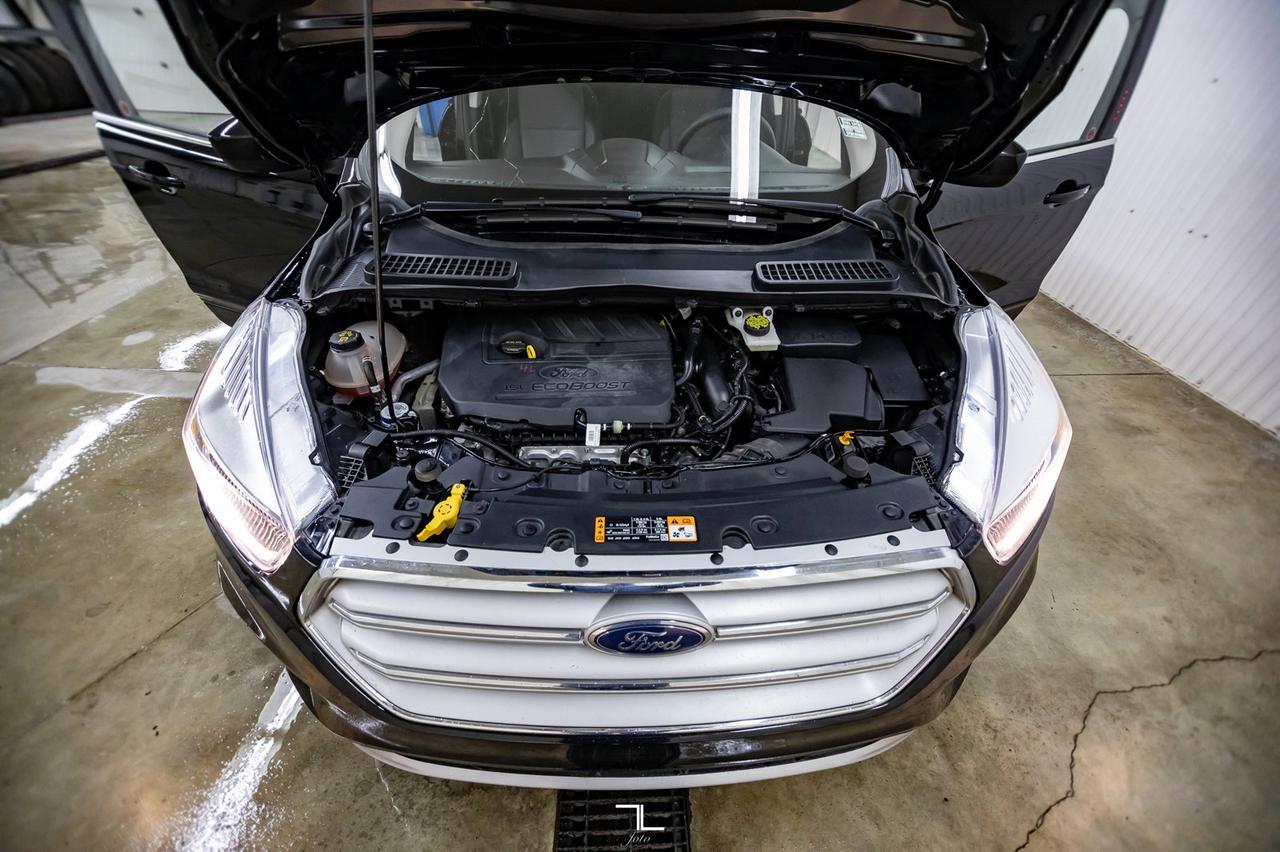 2018 Ford Escape AWD SE BCam Red Deer AB