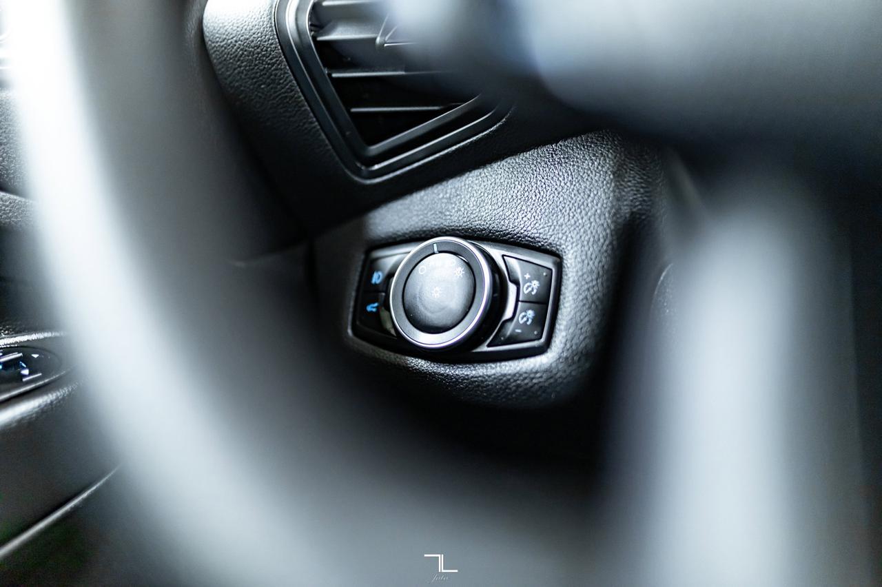 2018 Ford Escape AWD SE BCam Red Deer AB