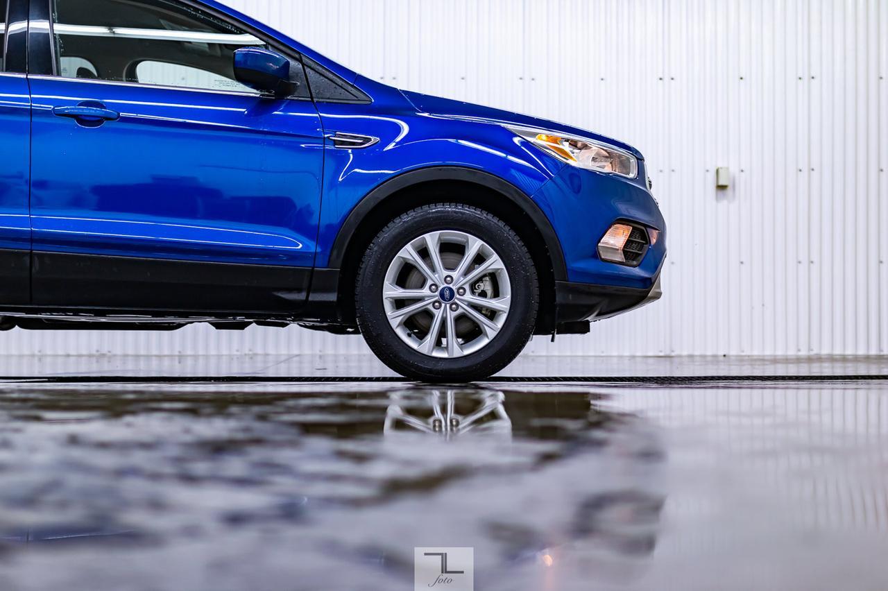 2018 Ford Escape AWD SE BCam Red Deer AB