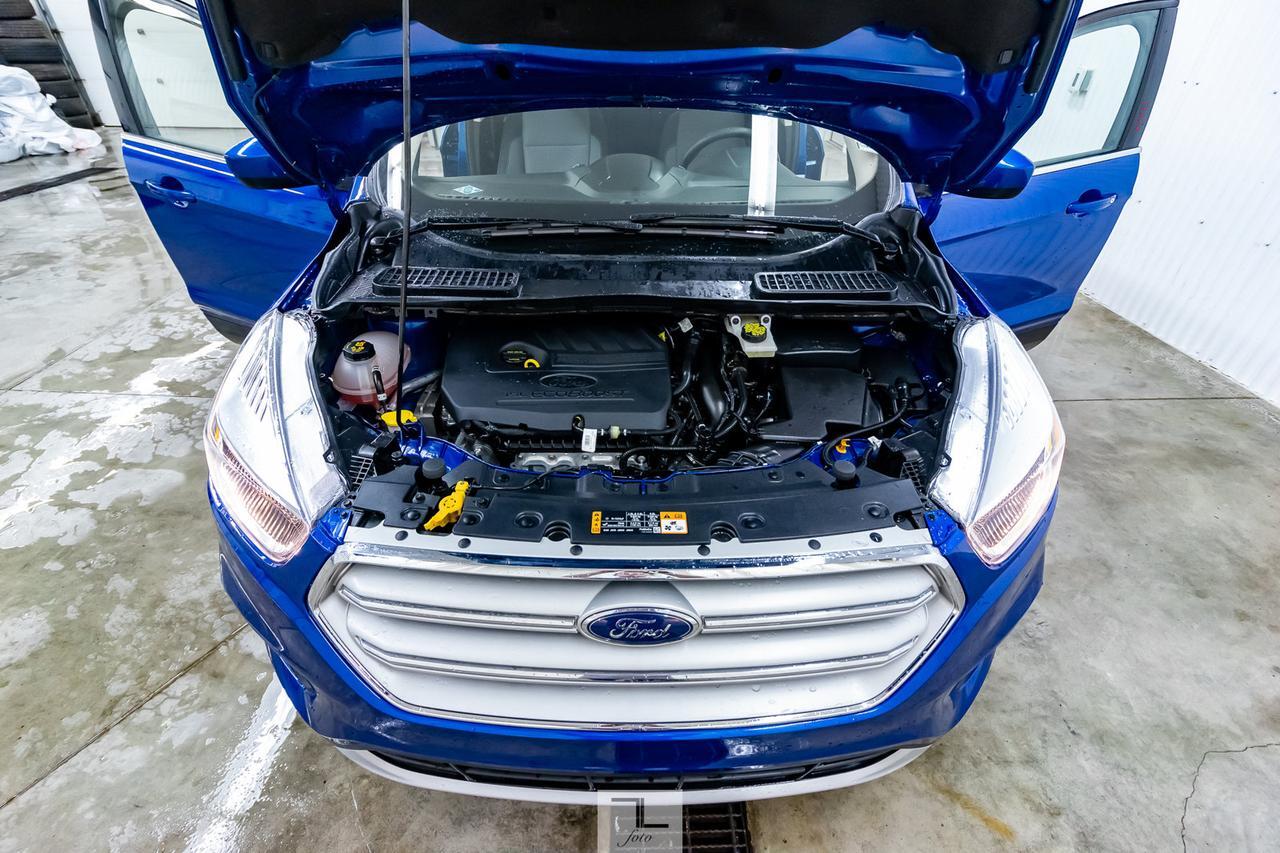 2018 Ford Escape AWD SE BCam Red Deer AB