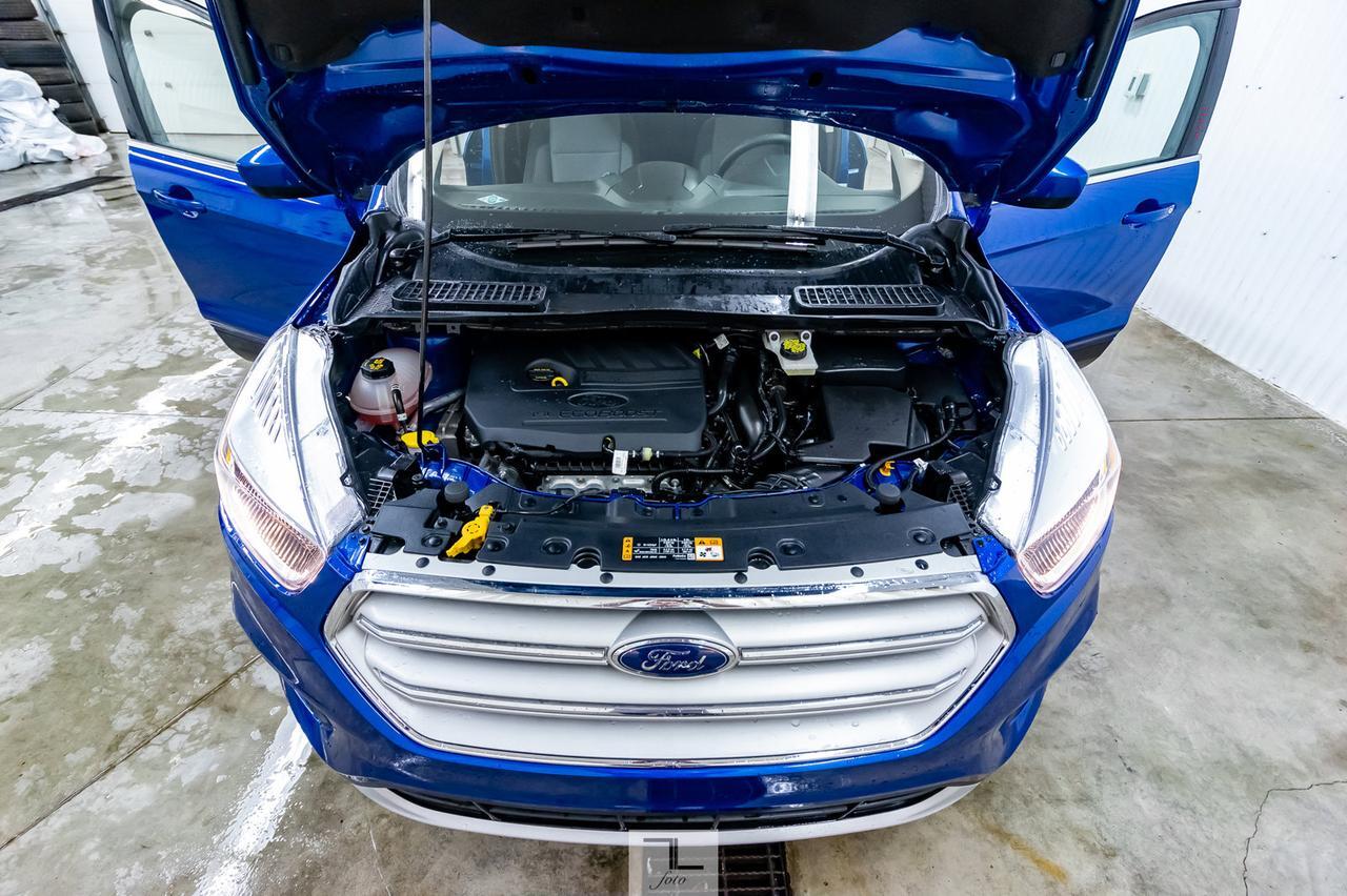 2018 Ford Escape AWD SE BCam Red Deer AB