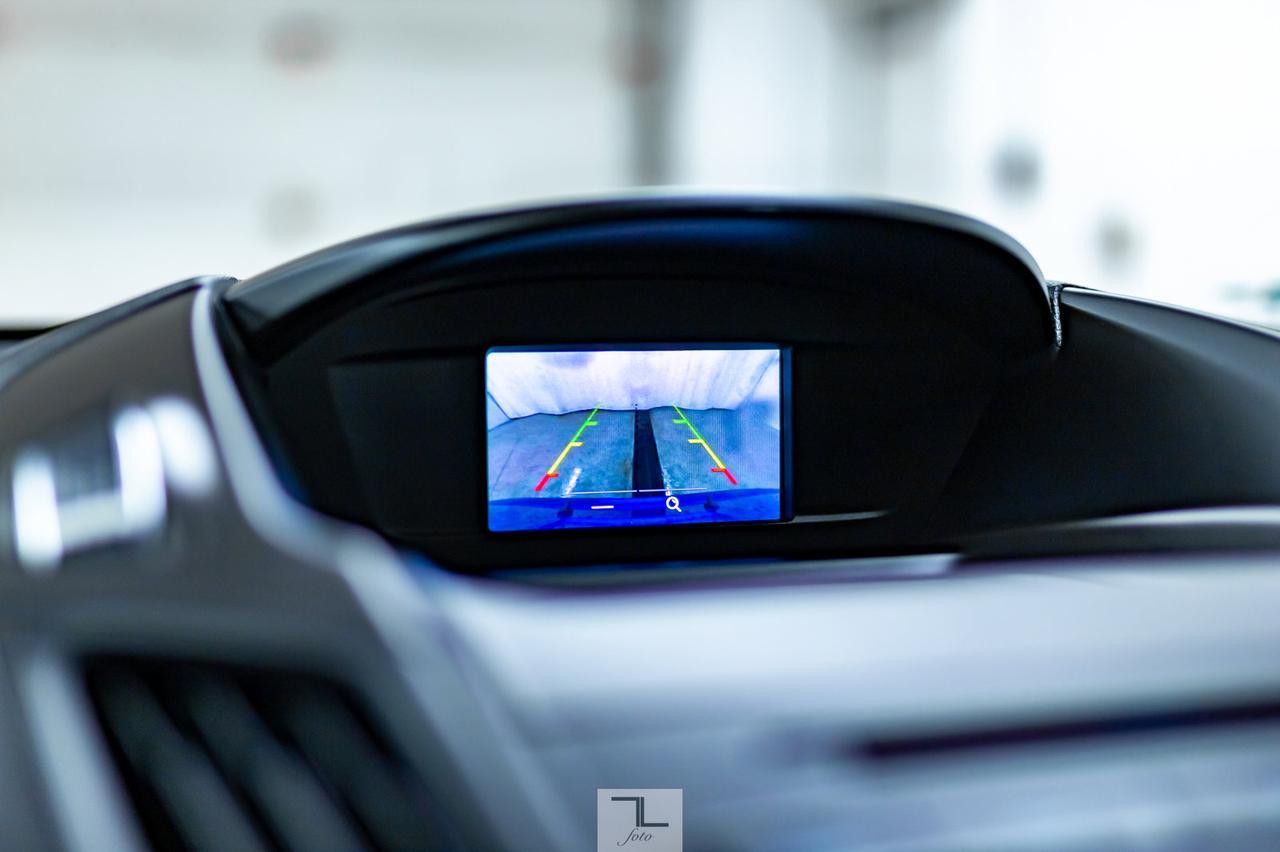 2018 Ford Escape AWD SE BCam Red Deer AB