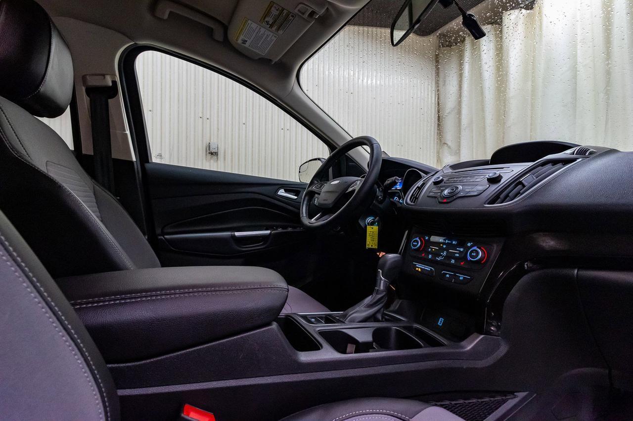 2018 Ford Escape AWD SE BCam Red Deer AB