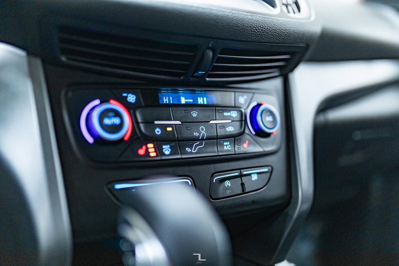 2018 Ford Escape AWD SE BCam Red Deer AB