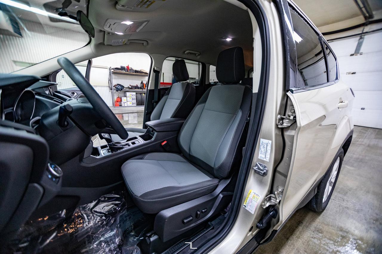 2018 Ford Escape AWD SE BCam Red Deer AB