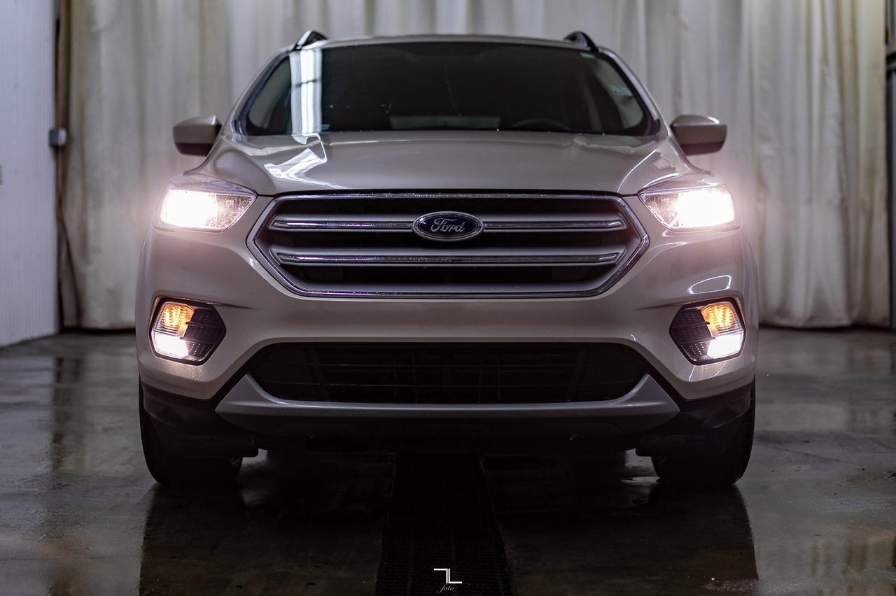 2018 Ford Escape AWD SE BCam Red Deer AB