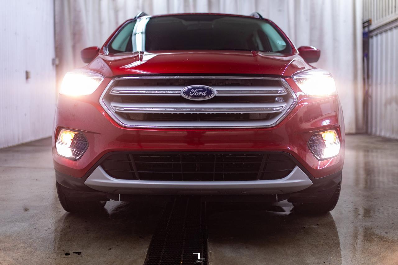 2018 Ford Escape AWD SE Nav BCam Red Deer AB