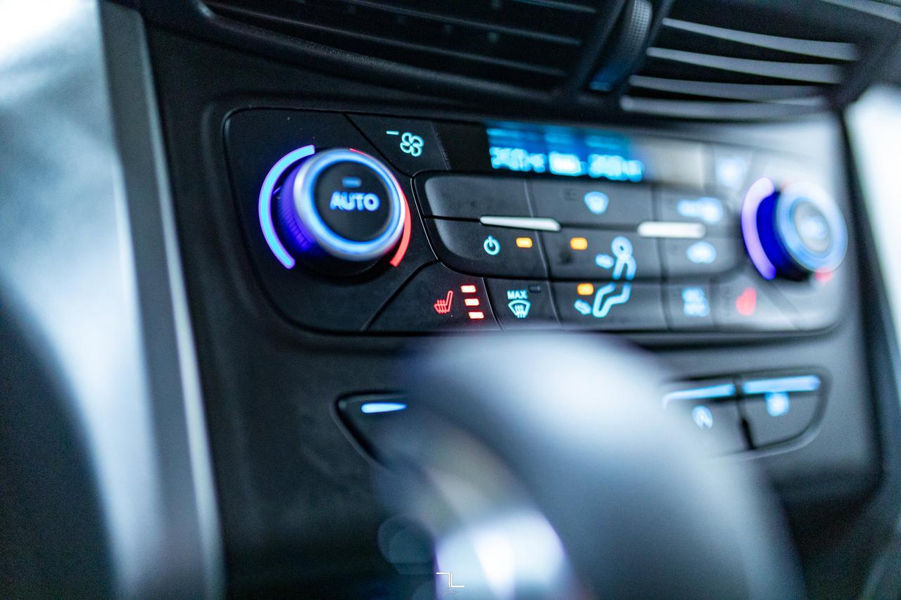 2018 Ford Escape AWD SE Nav BCam Red Deer AB