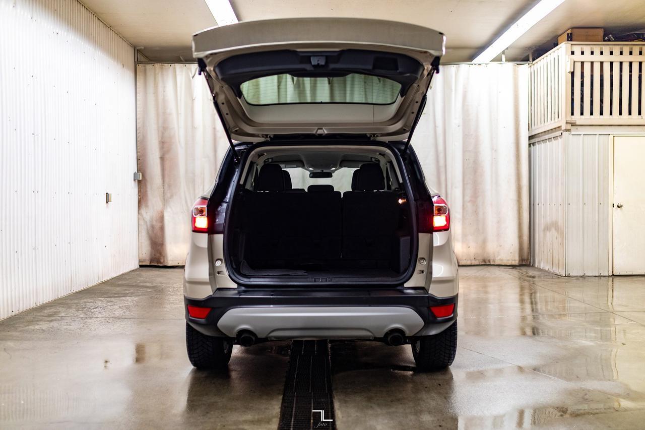 2018 Ford Escape AWD SE PSeat BCam Red Deer AB