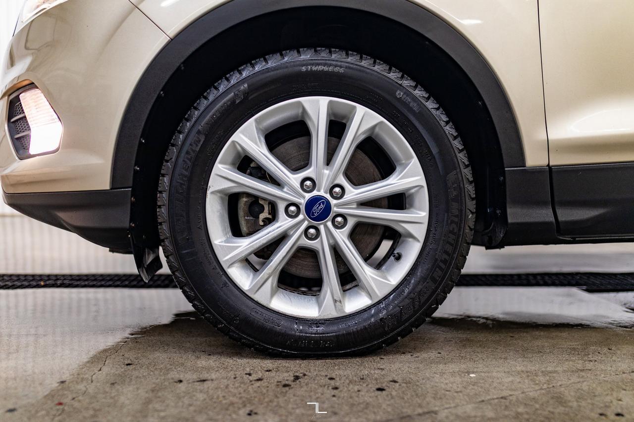 2018 Ford Escape AWD SE PSeat BCam Red Deer AB