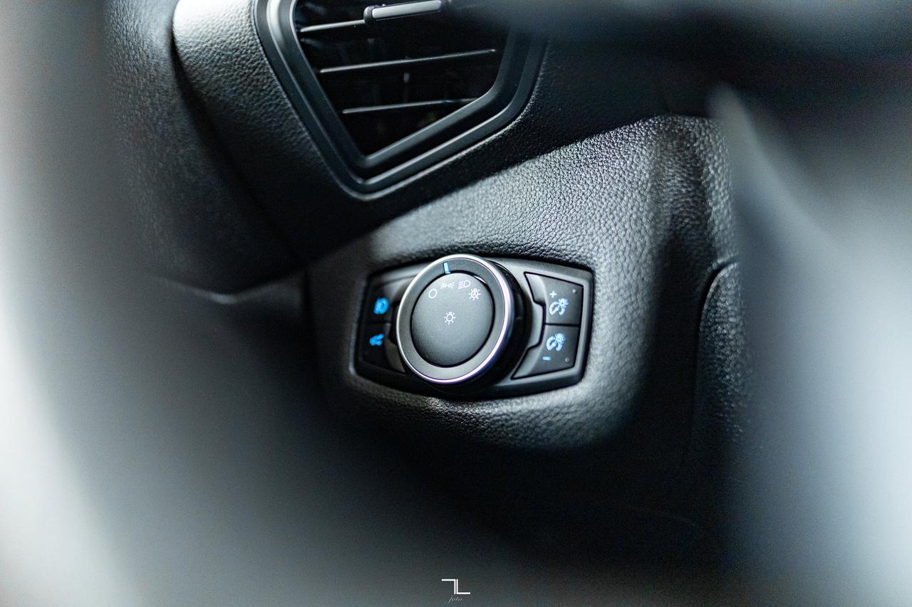 2018 Ford Escape AWD SE PSeat BCam Red Deer AB