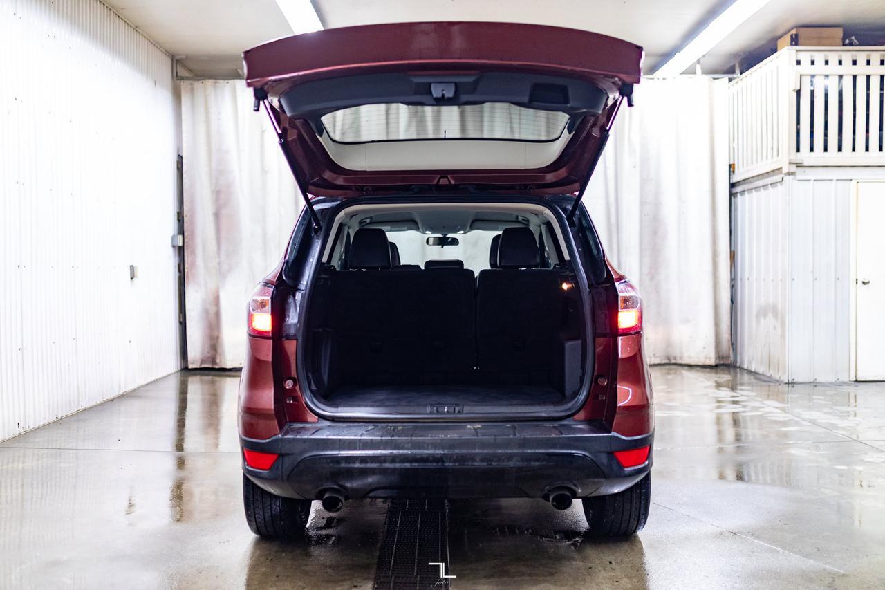 2018 Ford Escape AWD SE PSeat BCam Red Deer AB