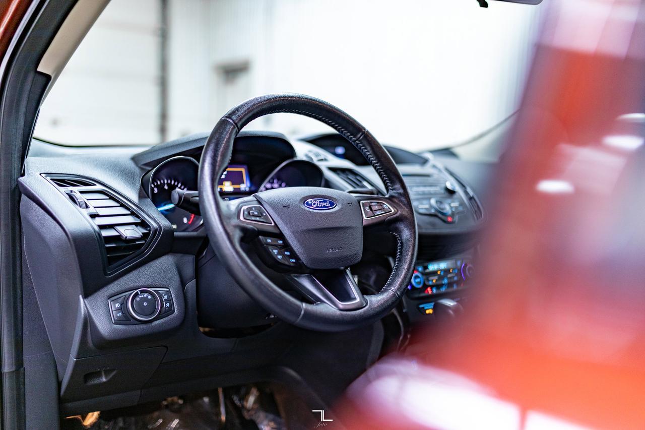 2018 Ford Escape AWD SE PSeat BCam Red Deer AB