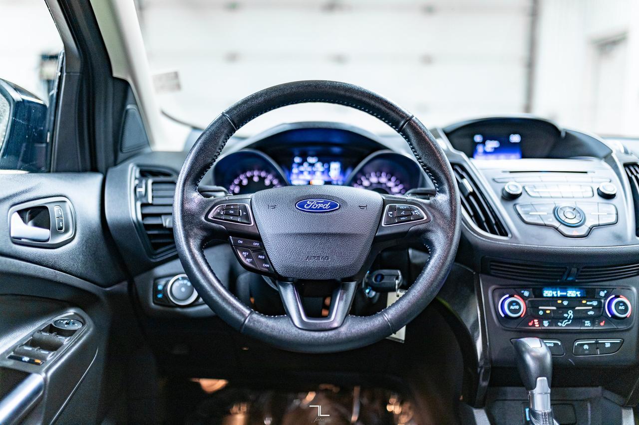 2018 Ford Escape AWD SE PSeat BCam Red Deer AB