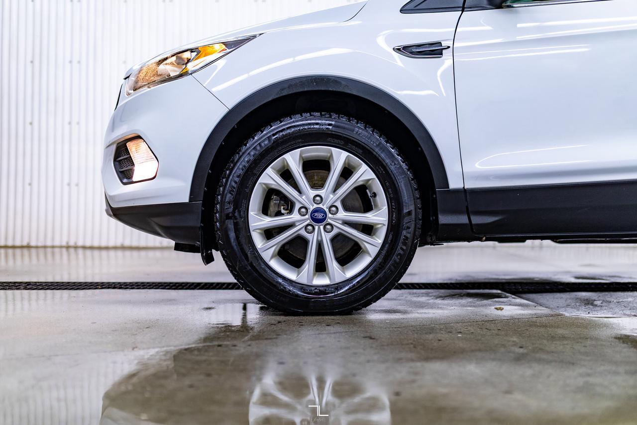 2018 Ford Escape AWD SE PSeat BCam Red Deer AB