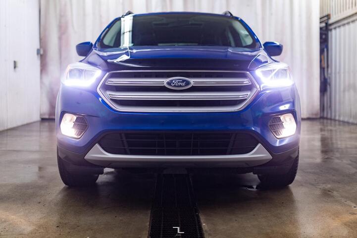 2018 Ford Escape AWD SEL Leather Roof Nav BCam Red Deer AB 2018 Ford Escape AWD SEL Leather Roof Nav BCam Red Deer AB