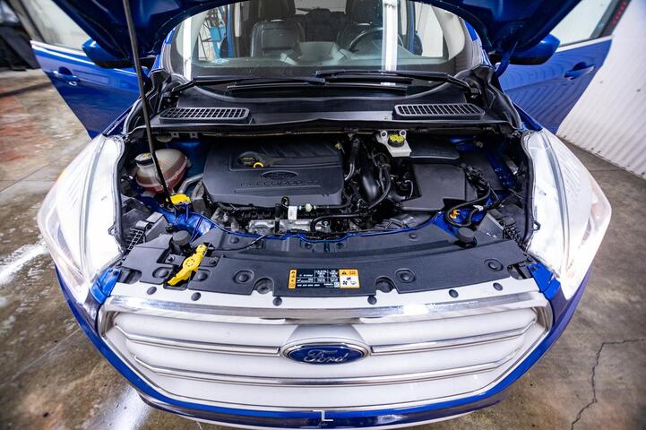 2018 Ford Escape AWD SEL Leather Roof Nav BCam Red Deer AB 2018 Ford Escape AWD SEL Leather Roof Nav BCam Red Deer AB