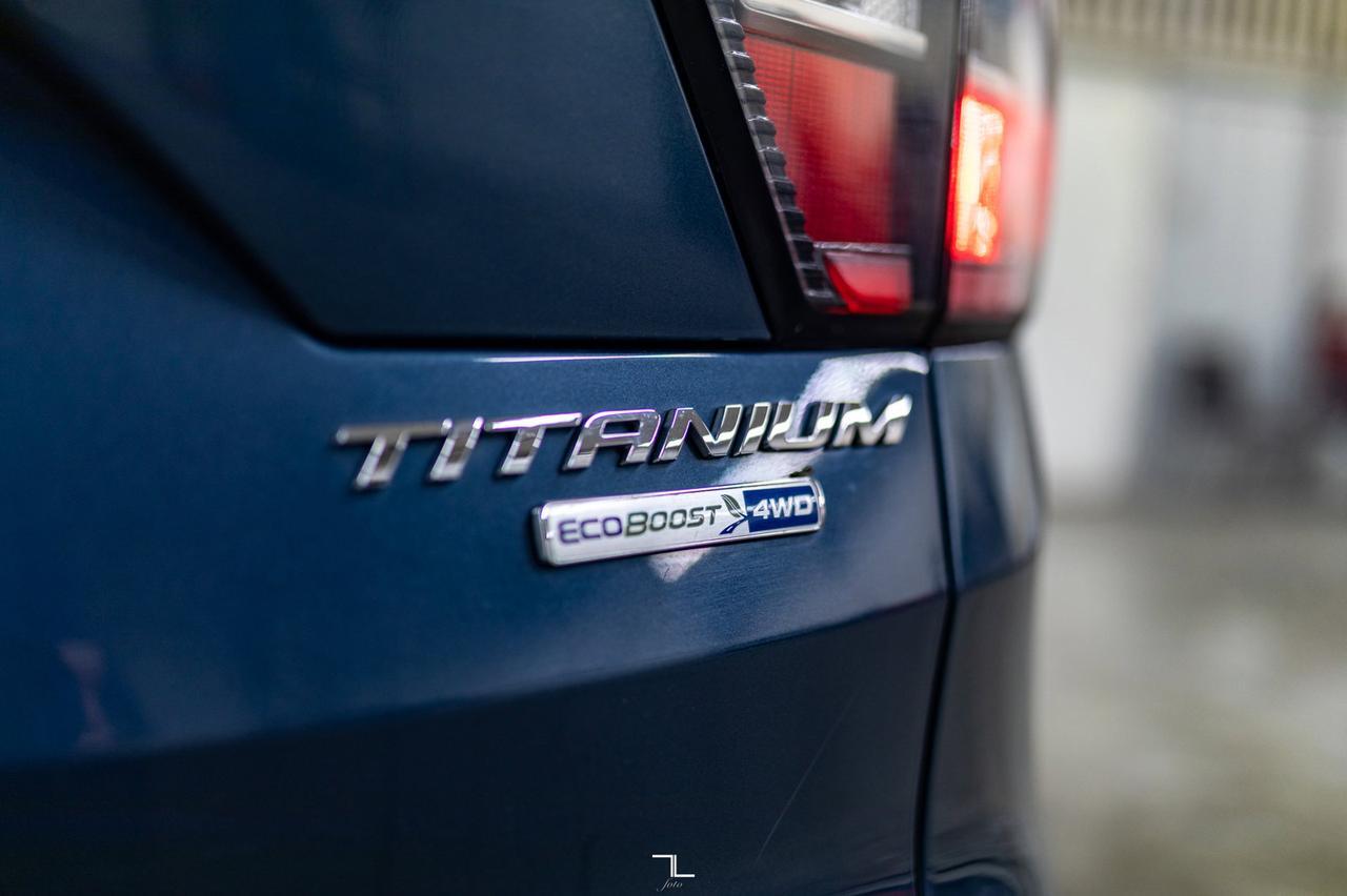 2018 Ford Escape AWD Titanium Leather Roof Nav BCam Red Deer AB