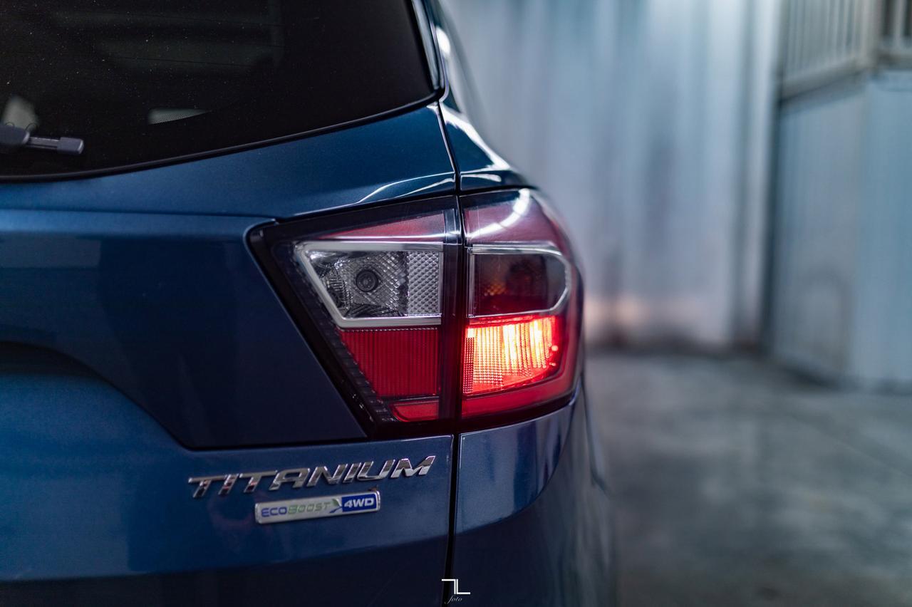 2018 Ford Escape AWD Titanium Leather Roof Nav BCam Red Deer AB