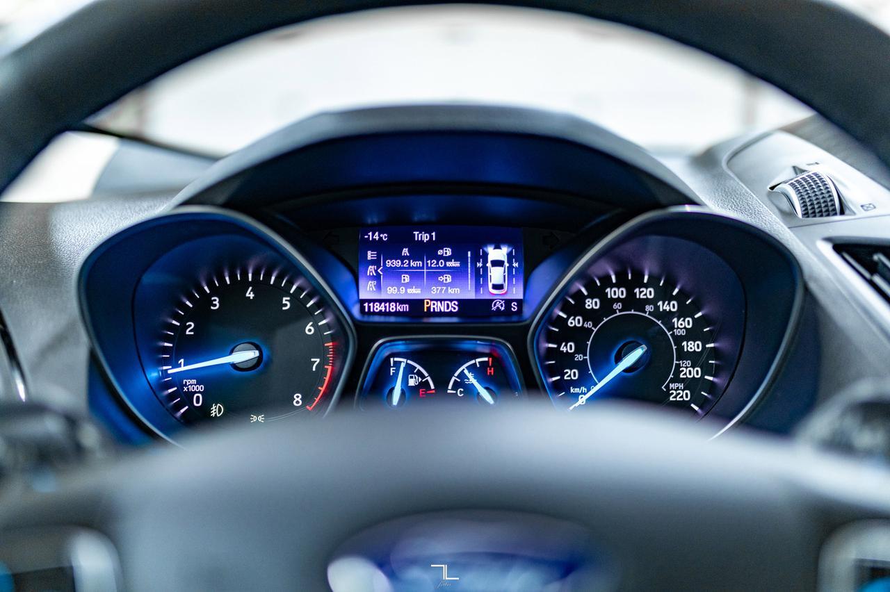 2018 Ford Escape AWD Titanium Leather Roof Nav BCam Red Deer AB